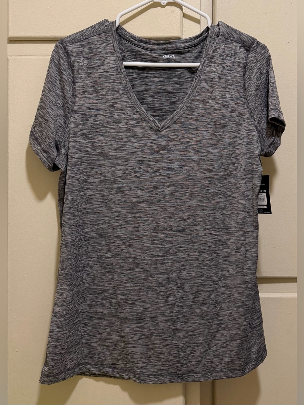 New large Women's Grey V-Neck Active Tee